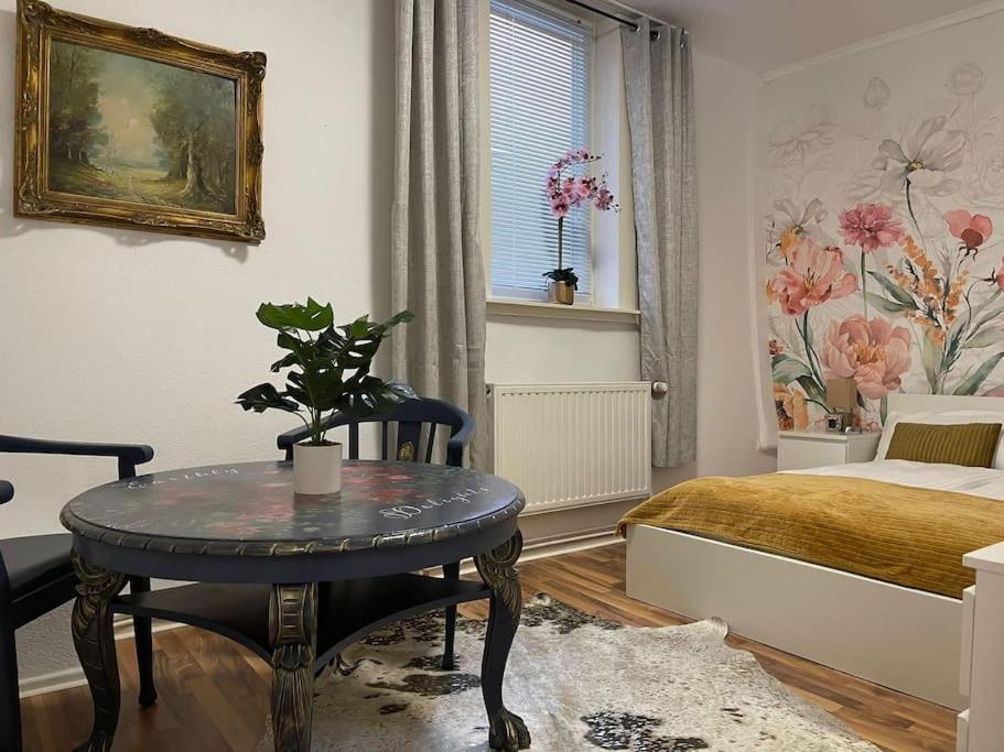 Apartment Royal Im Tilly Boardinghouse *